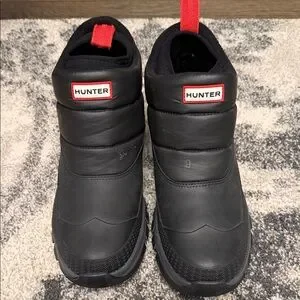Hunter | Shoes | Hunter Black Boots With Red Pull Tab | Poshmark display picture 1